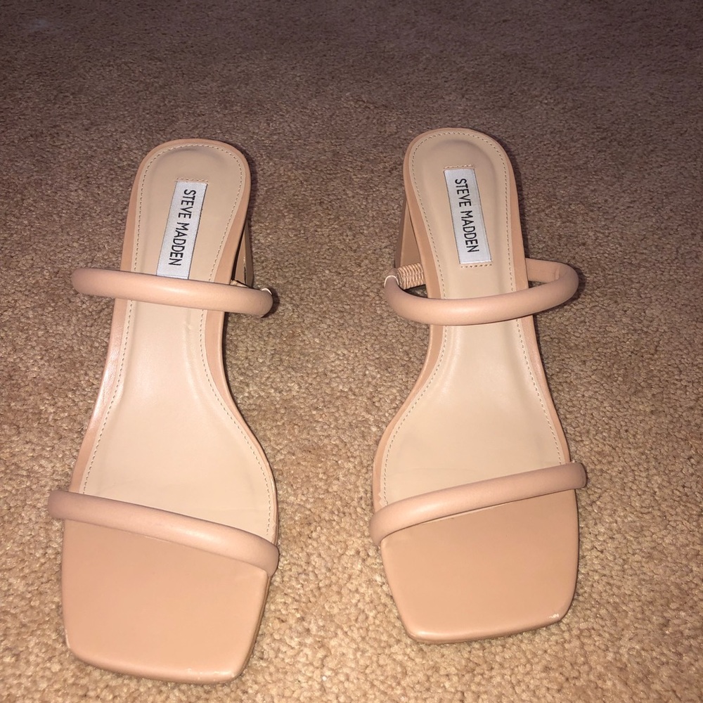 STEVE MADDEN LILAH SANDALS - TAN SIZE 8